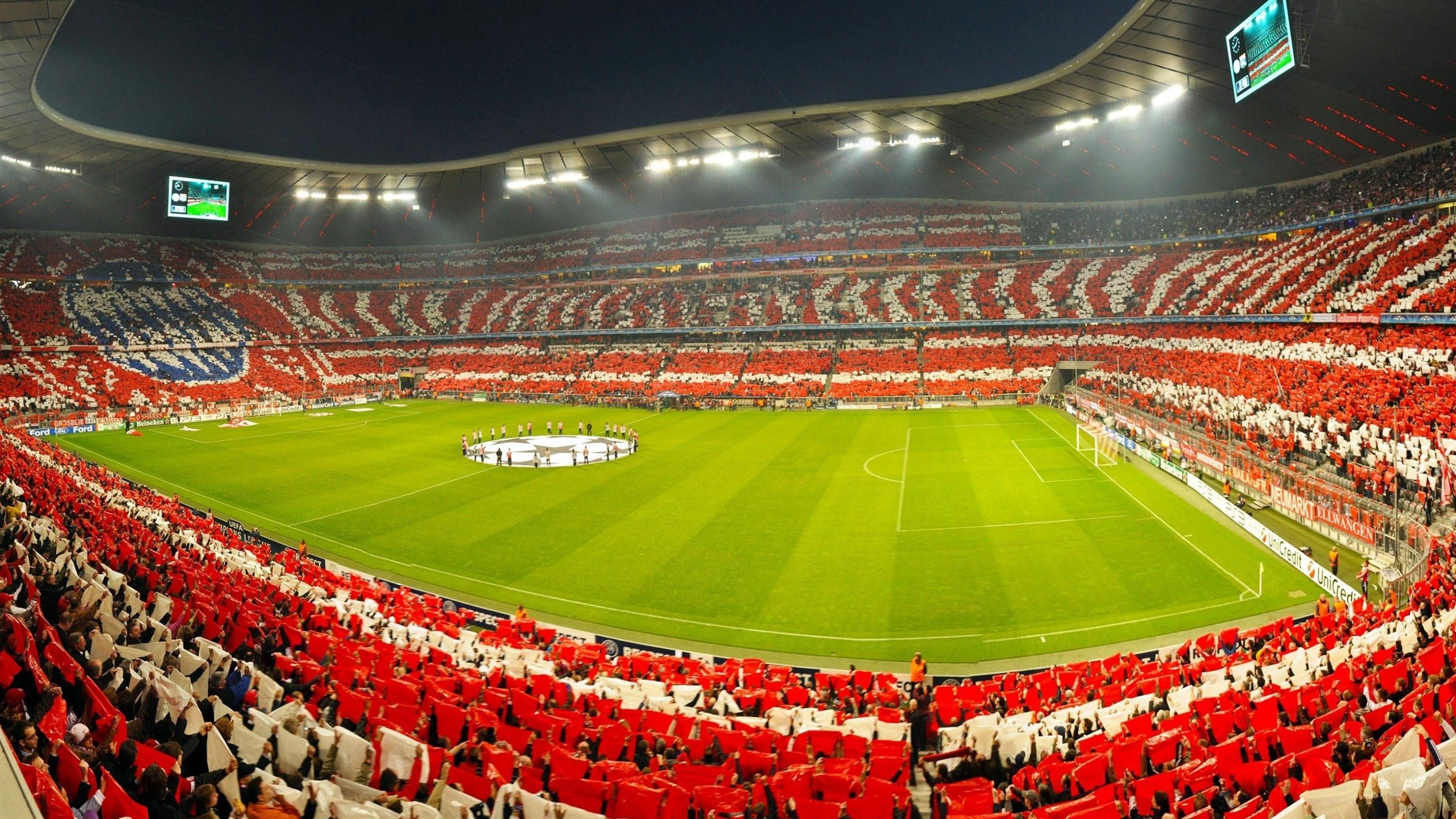 德甲激烈争夺：场面火爆震撼全场，德甲比赛集锦